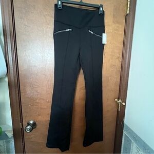White House Black Market Slim Runway Pants Flare Leg. NWT 6S  Zipper Pockets